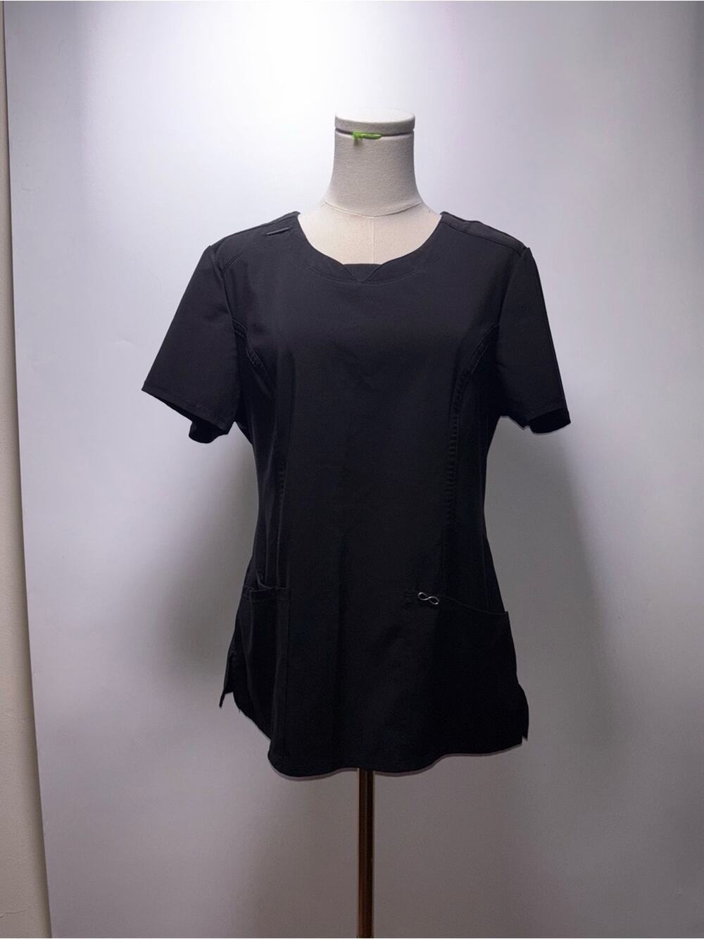 Cherokee Infinity Scrub Top Size M